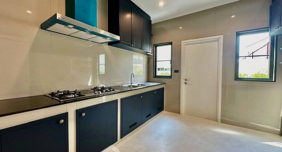 Haus zur Miete mit 4 Zimmer in Bang Phli, Samut Prakan