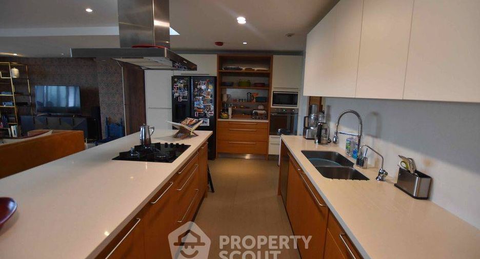 For rent 3 ベッドルーム condo in Watthana, Bangkok