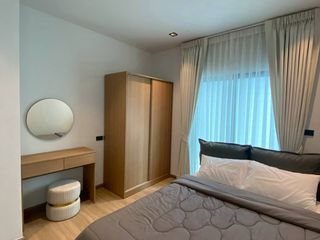 For rent 4 bedrooms house in Huai Khwang, Bangkok