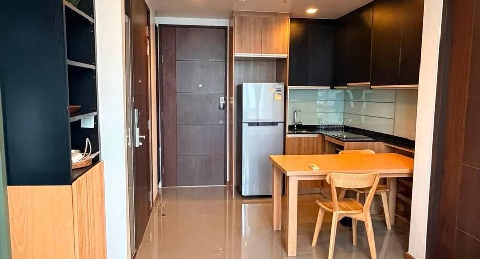 Wohnung zur Miete mit 1 Zimmer in Pathum Wan, Bangkok