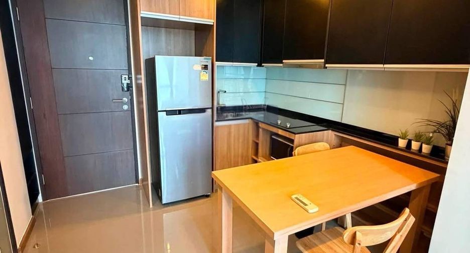 Wohnung zur Miete mit 1 Zimmer in Pathum Wan, Bangkok
