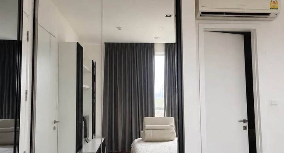 For sale 2 bedrooms condo in Phra Khanong, Bangkok