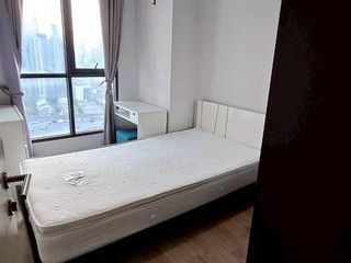 À vendre 2 chambres condo à Huai Khwang, Bangkok