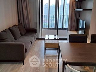 À vendre 2 chambres condo à Huai Khwang, Bangkok