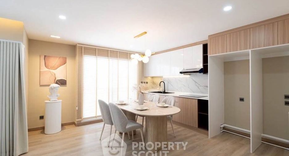 For sale 2 ベッドルーム condo in Watthana, Bangkok