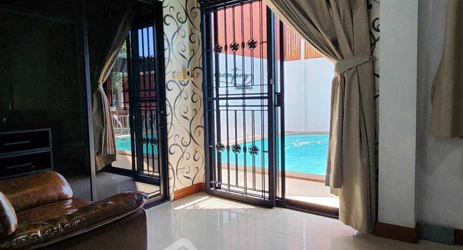 For rent and for sale 3 bedrooms villa in Bang Lamung, Chonburi