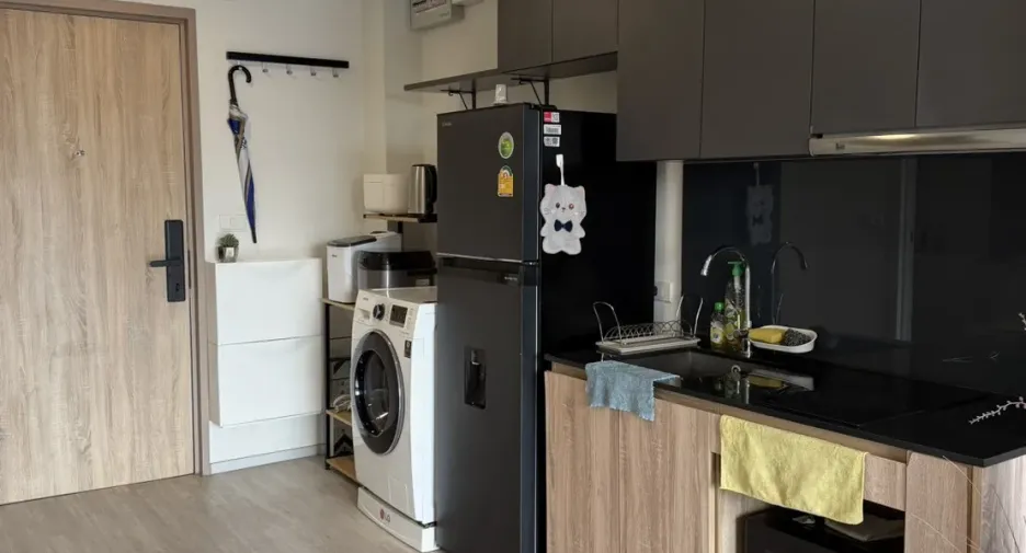 For rent 2 bedrooms condo in Sathon, Bangkok