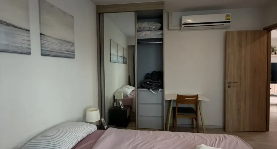 For rent 2 bedrooms condo in Sathon, Bangkok