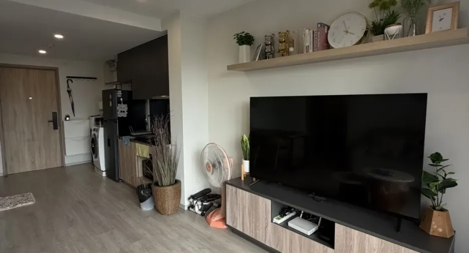 For rent 2 bedrooms condo in Sathon, Bangkok