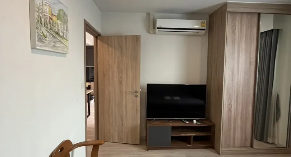 For rent 2 bedrooms condo in Sathon, Bangkok