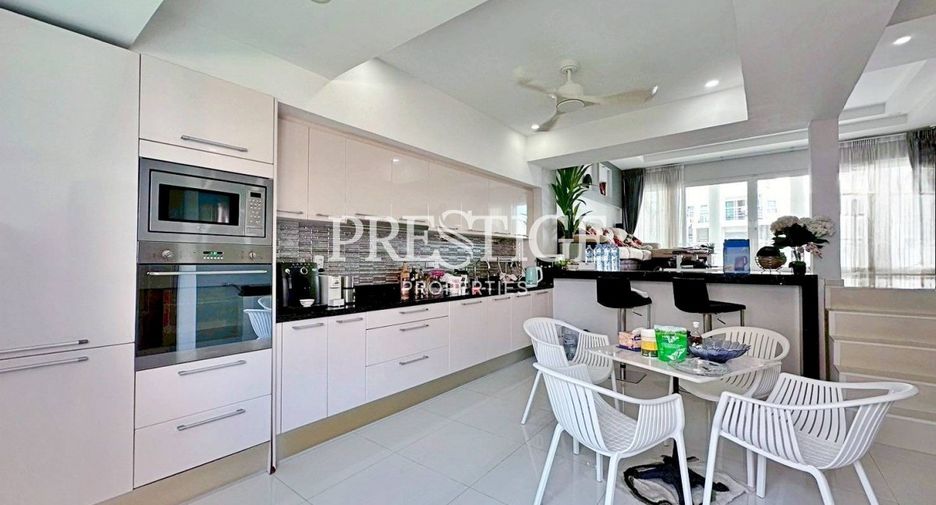 For sale 4 bedrooms house in Bang Lamung, Chonburi