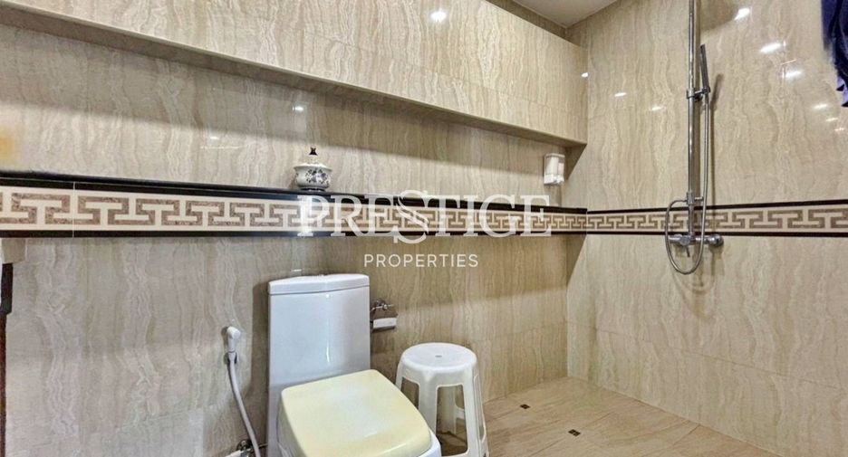 For sale 4 bedrooms house in Bang Lamung, Chonburi