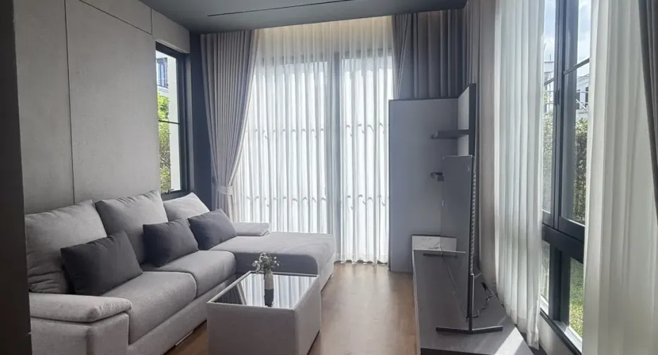 Haus zum Kauf mit 5 Zimmer in Saphan Sung, Bangkok