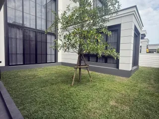 Haus zum Kauf mit 5 Zimmer in Saphan Sung, Bangkok