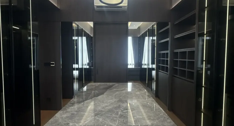 Haus zum Kauf mit 5 Zimmer in Saphan Sung, Bangkok