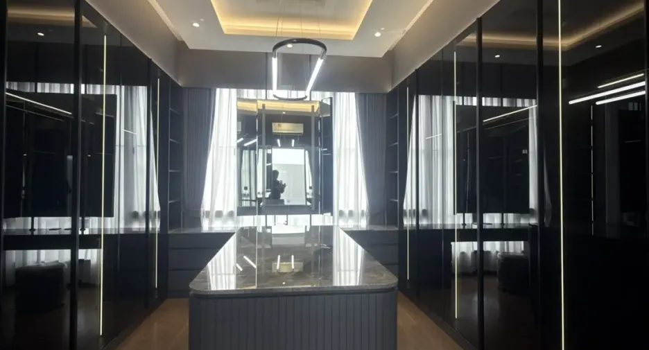 Haus zum Kauf mit 5 Zimmer in Saphan Sung, Bangkok