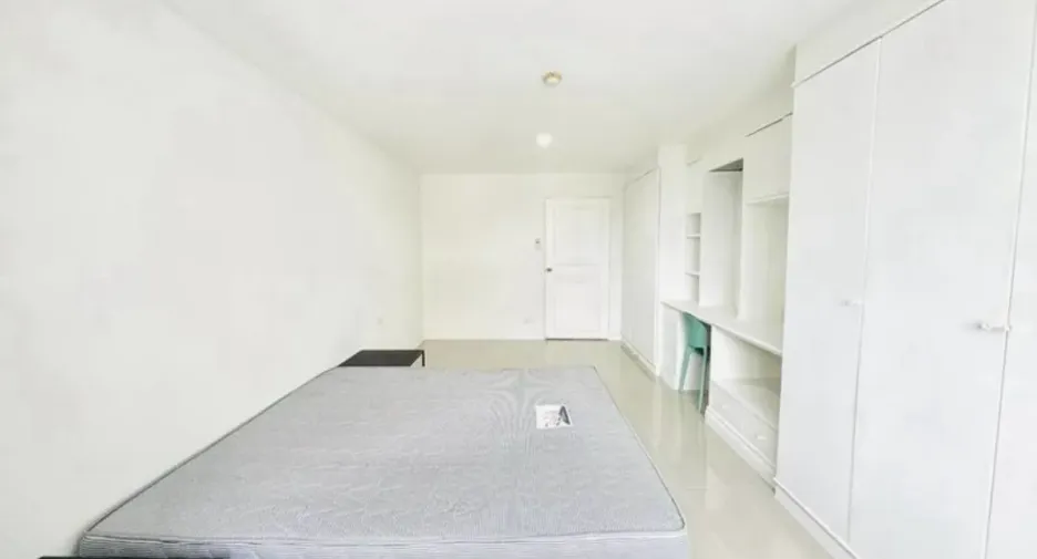 For rent 3 ベッドルーム condo in Watthana, Bangkok