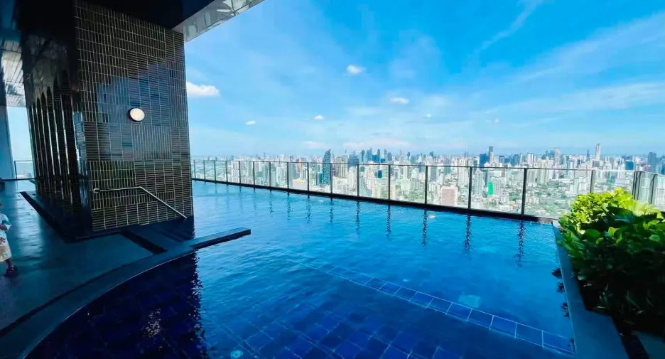 For rent 1 bed condo in Watthana, Bangkok