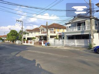 À vendre et à louer 4 chambres maison à Bang Khen, Bangkok