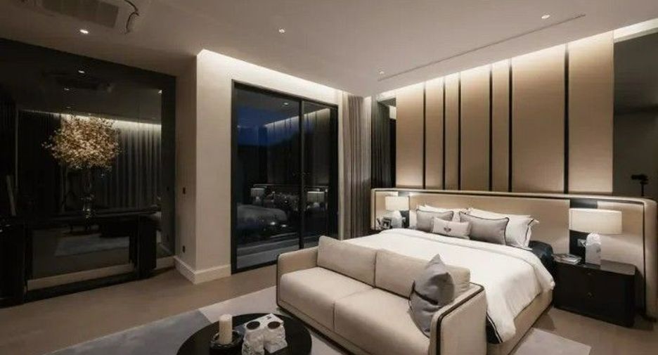 Casa en alquiler de 4 habitaciones en Taling Chan, Bangkok