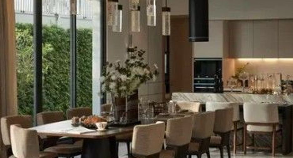 Casa en alquiler de 4 habitaciones en Taling Chan, Bangkok