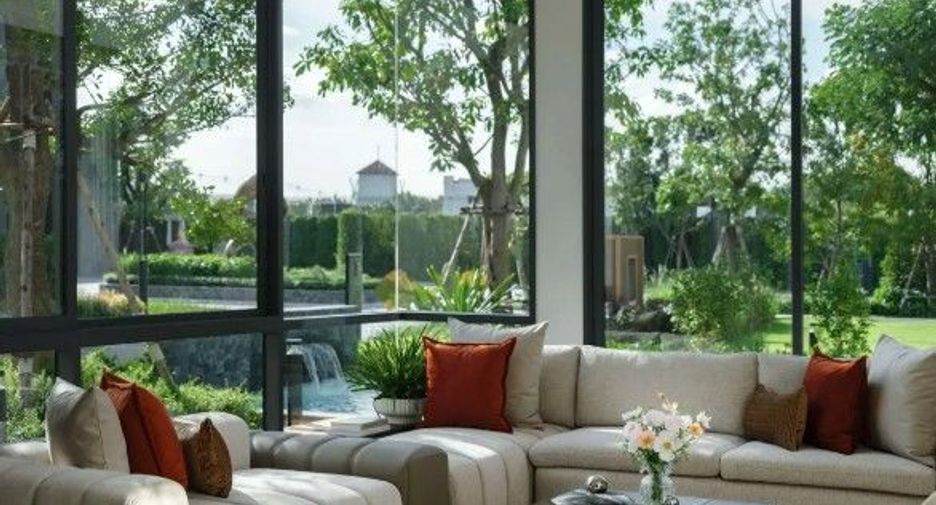 Casa en alquiler de 4 habitaciones en Taling Chan, Bangkok
