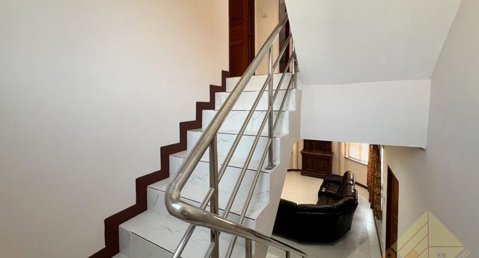 À vendre 5 chambres maison à Bang Lamung, Chonburi