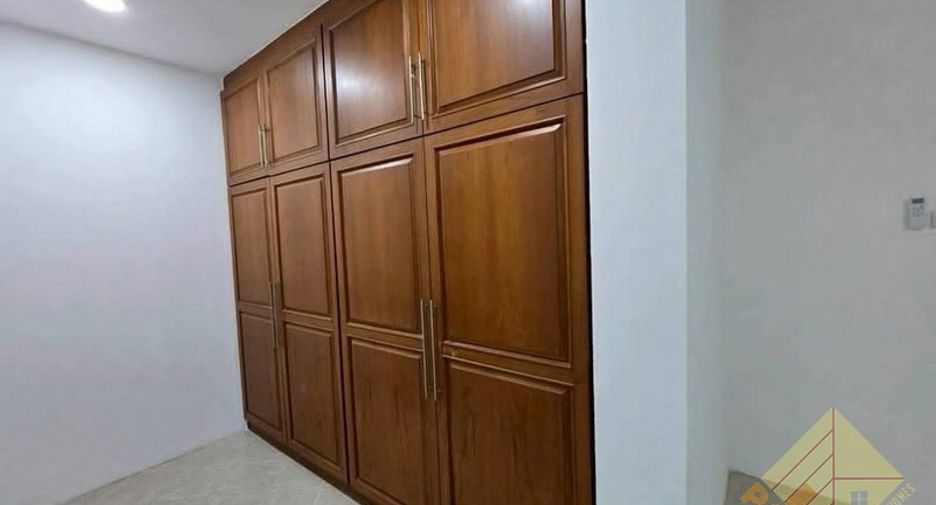 For rent 4 bedrooms house in Bang Lamung, Chonburi