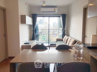 À louer 2 chambres condo à Phra Khanong, Bangkok