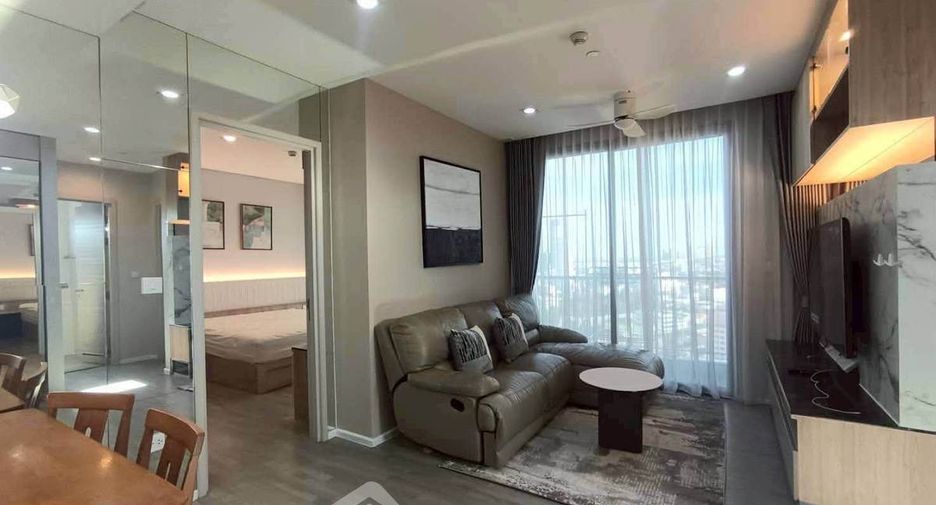 For rent 2 bedrooms condo in Sathon, Bangkok