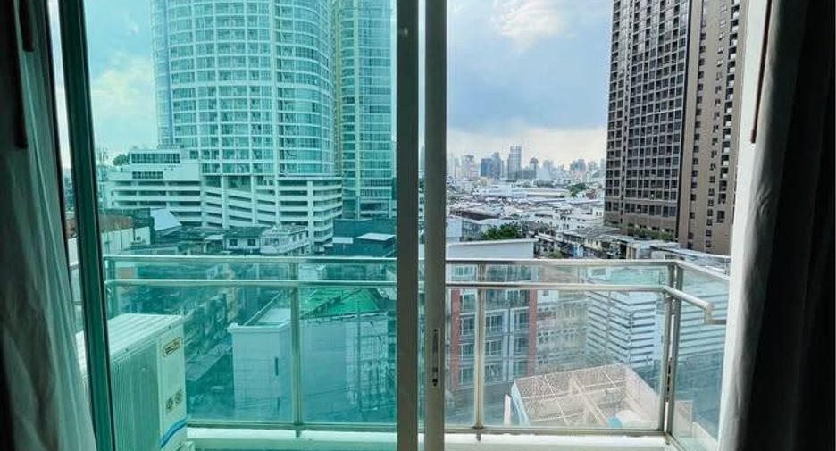 Condo en alquiler de 3 habitaciones en Khlong Toei, Bangkok