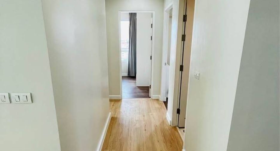 Condo en alquiler de 3 habitaciones en Khlong Toei, Bangkok
