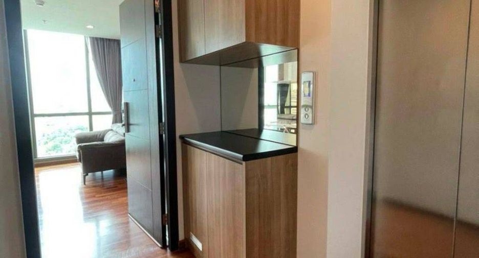 For rent 1 bed condo in Pathum Wan, Bangkok