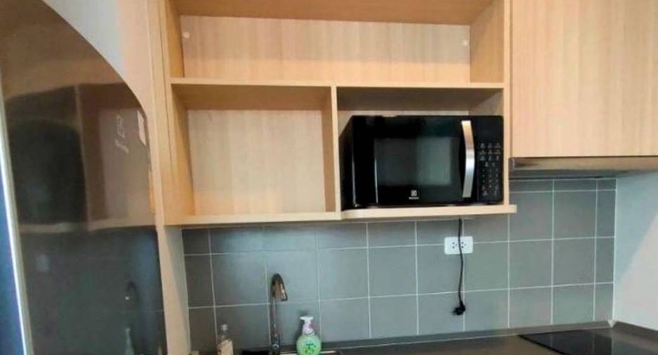 À louer 2 chambres condo 