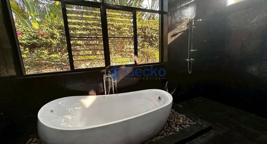 Haus zum Kauf mit 4 Zimmer in Bang Saray, Pattaya