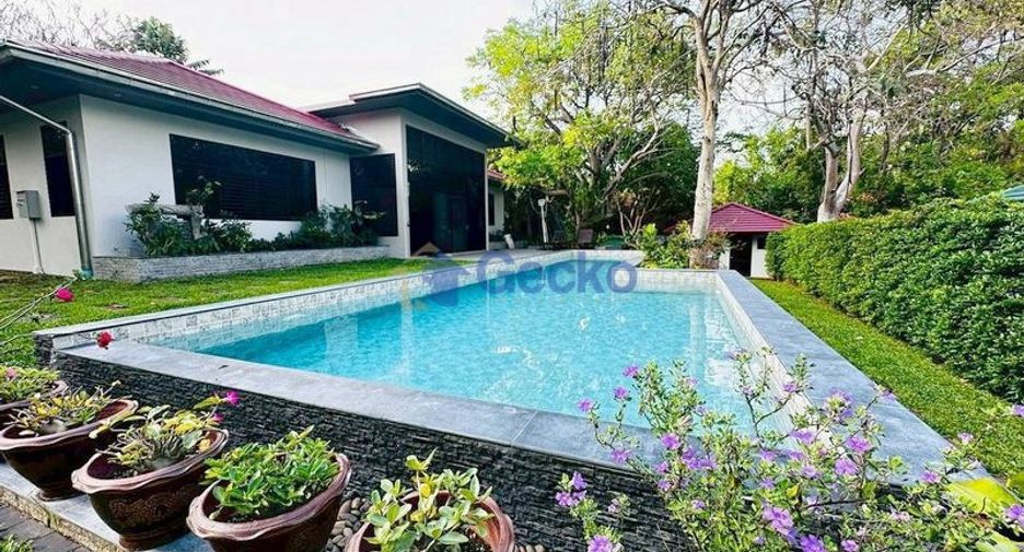 Haus zum Kauf mit 4 Zimmer in Bang Saray, Pattaya