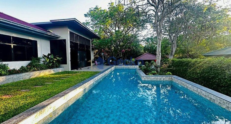 Haus zum Kauf mit 4 Zimmer in Bang Saray, Pattaya