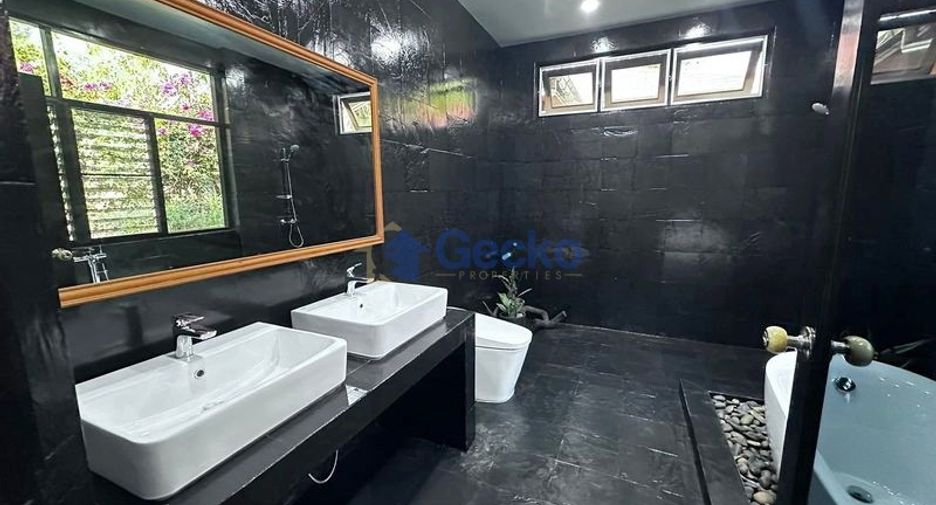 Haus zum Kauf mit 4 Zimmer in Bang Saray, Pattaya