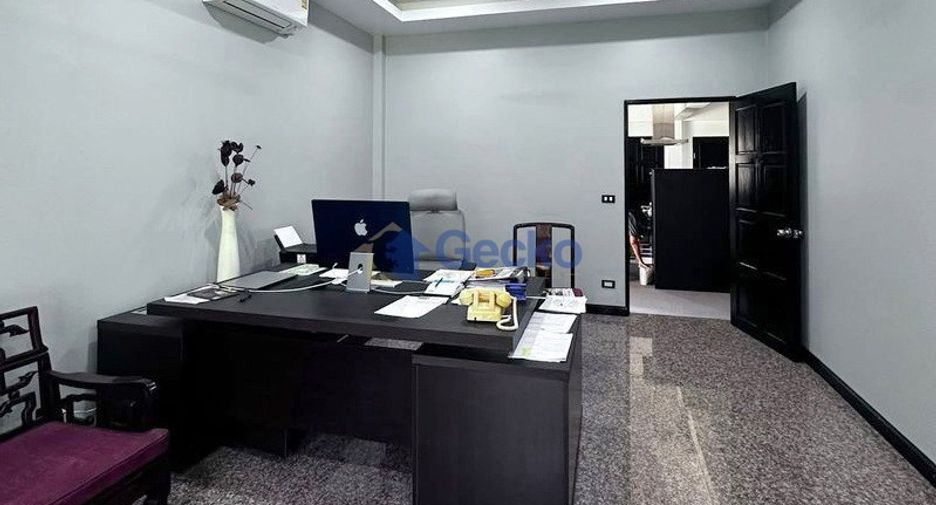 Haus zum Kauf mit 4 Zimmer in Bang Saray, Pattaya