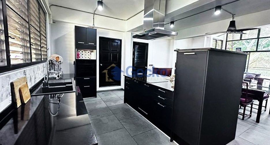 Haus zum Kauf mit 4 Zimmer in Bang Saray, Pattaya