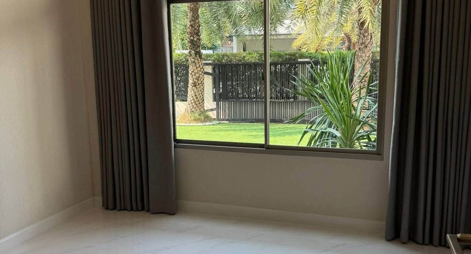 Haus zur Miete mit 4 Zimmer in Lat Krabang, Bangkok