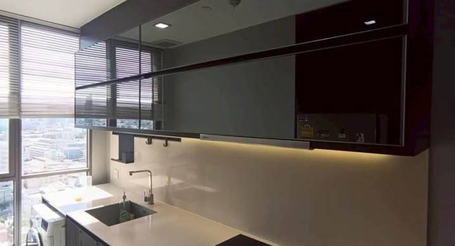 For rent 2 bedrooms condo in Sathon, Bangkok