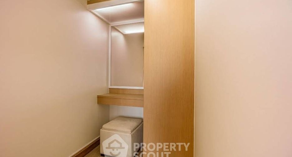 For rent 1 bed condo in Phaya Thai, Bangkok