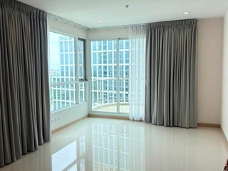 For sale 2 bedrooms condo in Yan Nawa, Bangkok