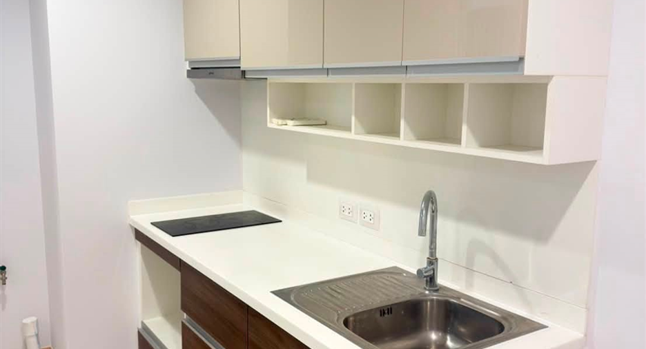 For sale 2 bedrooms condo in Yan Nawa, Bangkok