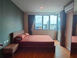 For sale 3 bedrooms condo in Yan Nawa, Bangkok