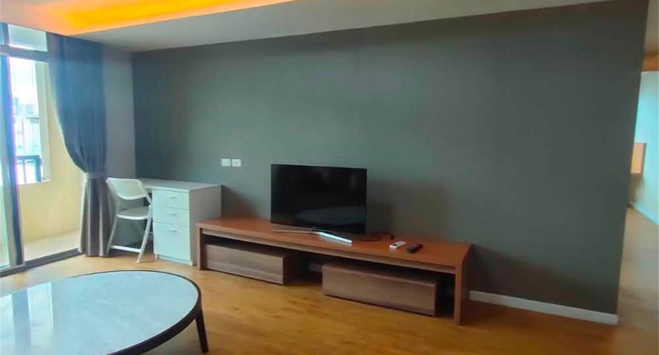 Condo en venta de 3 habitaciones en Yan Nawa, Bangkok