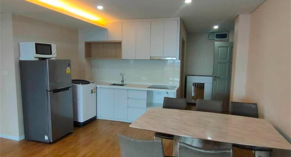 Condo en venta de 3 habitaciones en Yan Nawa, Bangkok