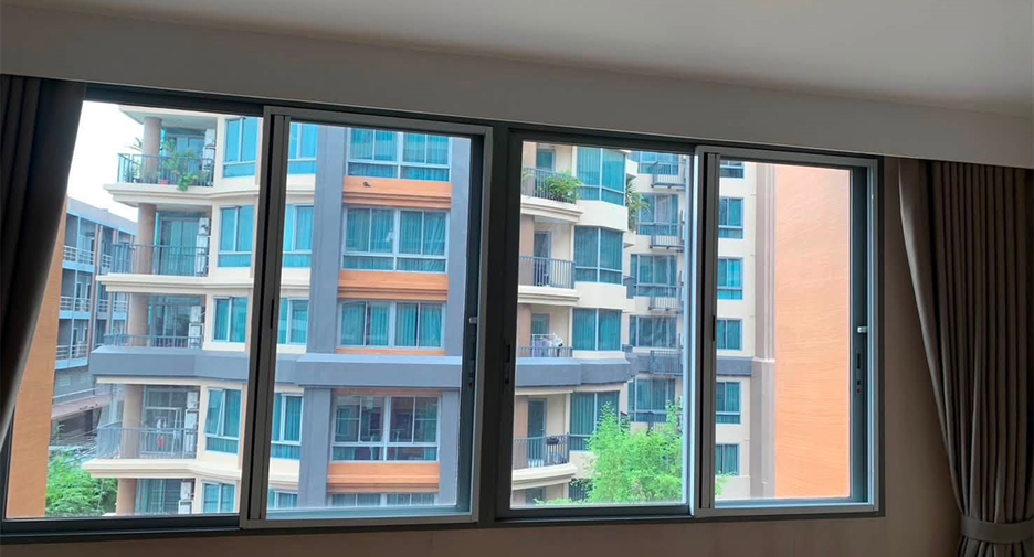Condo en venta de 3 habitaciones en Yan Nawa, Bangkok