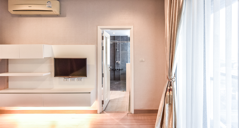 For rent 2 bedrooms condo 